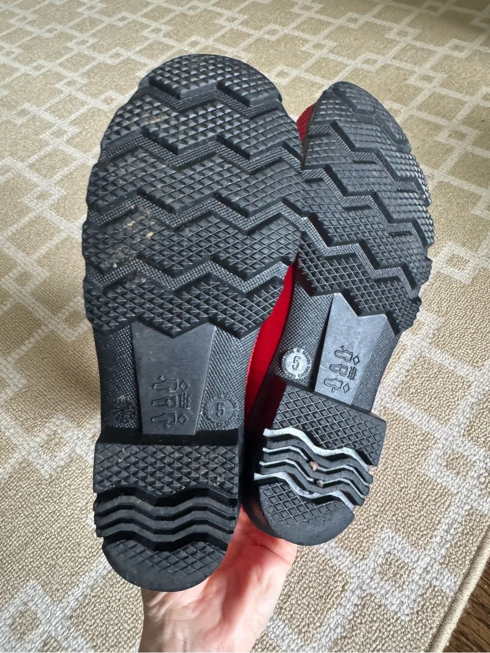 Kamik Waterproof Rubber Rain Boots Bright Red Black Lug Sole Kids Size 5